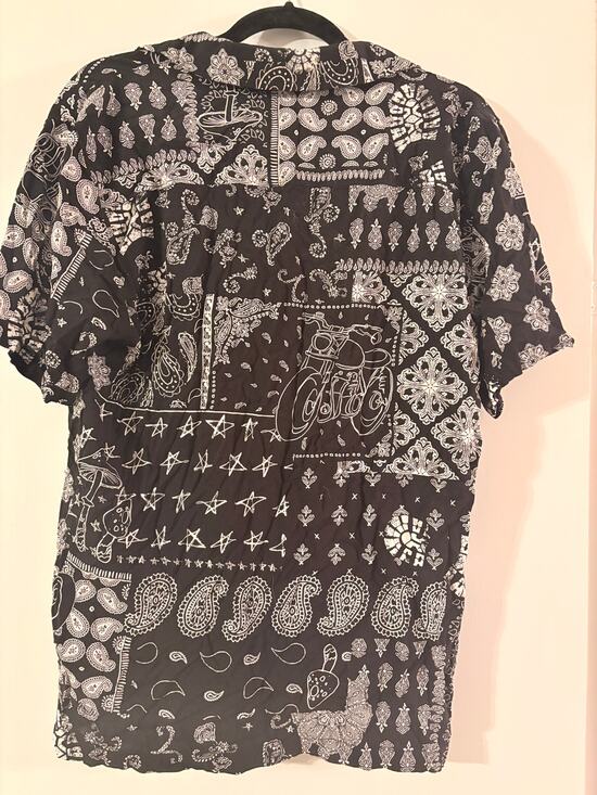 No Boundaries Other - No Boundaries M Men's Black White Bandana Print Short Sleeve Shirt